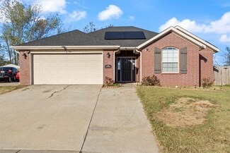 2901 S E St, Rogers, AR 72758