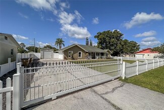 5572 Myakka Ave, Intercession City, FL 33848