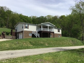 148 Twist Ln, Lemont Furnace, PA 15456