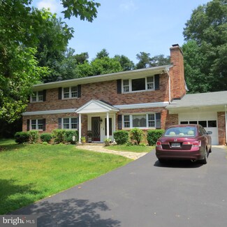 8766 Bradley Forge Dr, Manassas, VA 20112