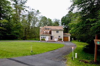 111 Sir Lyonnesse Ct, Blakeslee, PA 18610