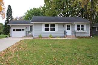 820 Sumac Ln, Glencoe, MN 55336