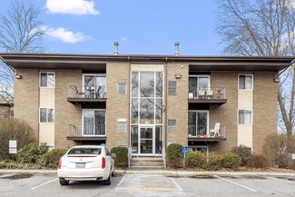 1281 Lawrence St Unit 6, Lowell, MA 01852