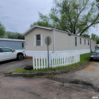 2507 214th St N, Port Byron, IL 61275