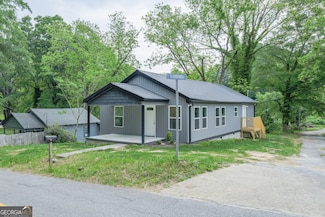 11 Cloverhurst Dr, Toccoa, GA 30577