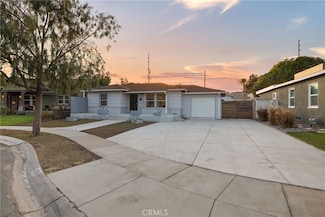 2130 Middlebrook Rd, Torrance, CA 90501
