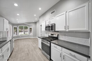 21828 N 48th Place, Phoenix, AZ 85054