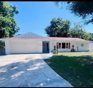 962 Village Dr, Ormond Beach, FL 32174