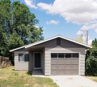 614 1/2 W Washington Ave, Homedale, ID 83628