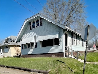 2111 21st St NE, Canton, OH 44705