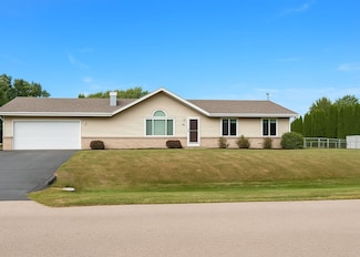 13840 de La Tour Dr, Rockton, IL 61072