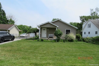 10571 Baraga St, Taylor, MI 48180