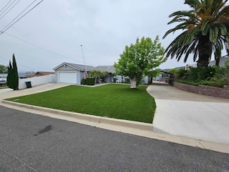 8513 Organdy Ln, Santee, CA 92071