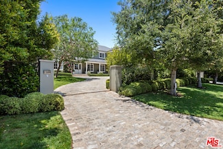 1319 Amalfi Dr, Pacific Palisades, CA 90272
