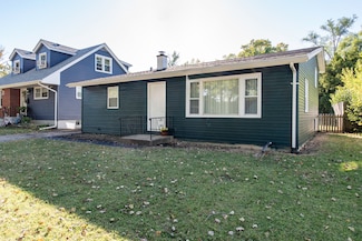 2212 Horeb Ave, Zion, IL 60099