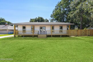 105 Dolphin St, Lafayette, LA 70508