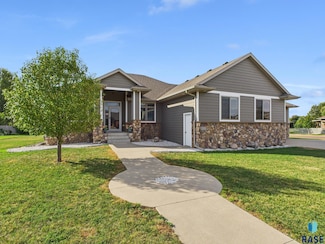 2813 W Stratton St, Sioux Falls, SD 57108