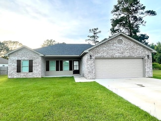 1439 W Union Rd, Picayune, MS 39466