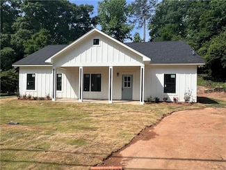 821 Lichfield Rd, Columbus, GA 31904