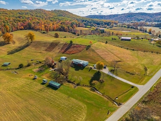 1068 White Oak Rd, Blue Creek, OH 45616