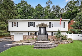 12 Valley Ln, Garrison, NY 10524
