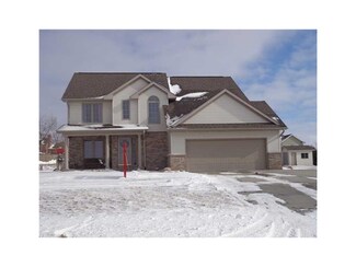 175 Highland Ave, Fairfax, IA 52228