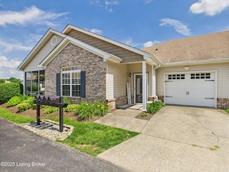 5202 Savannah Springs Dr Unit 5202, Louisville, KY 40219