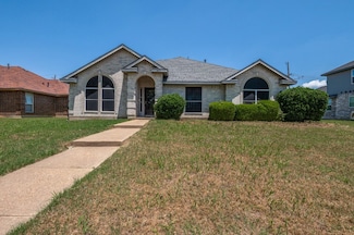 2613 Wild Grove Ln, Lancaster, TX 75146