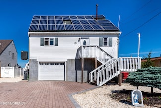 73 Carlyle Dr, Bayville, NJ 08721
