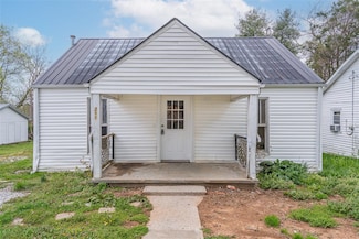 201 Eastview Dr, Glasgow, KY 42141