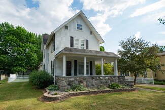 314 E 2nd St, Lawton, MI 49065