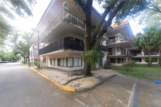 4715 SW 62nd Ave Unit 102, Davie, FL 33314