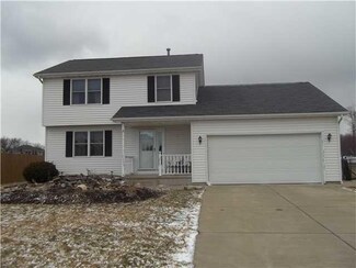2205 Buttermilk Ln, Lake View, NY 14085