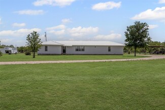 424 Shepard Ln, Loving, TX 76460