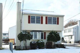158 Grove St, Waltham, MA 02453