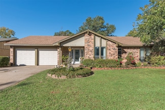 1719 Princeton Dr, Arlington, TX 76015