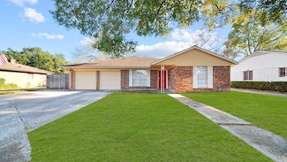 958 Festival Dr, Houston, TX 77062