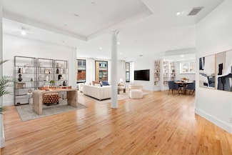 652 Hudson St Unit 2EW, New York, NY 10014
