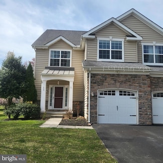 809 N Aikens Tavern Ct, Newark, DE 19702