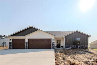 4721 Raven Creek Dr, Manhattan, KS 66502