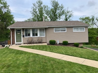 5048 Hialeah Dr, Pittsburgh, PA 15239