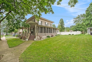 252 Church St, Saranac, MI 48881