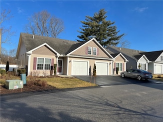7 Rivers Edge Dr, Coventry, RI 02816