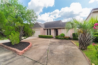 11835 Oak Meadow Dr, Stafford, TX 77477