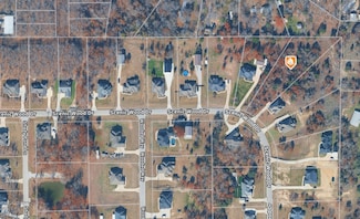 260 Scenic Wood Dr, Azle, TX 76020