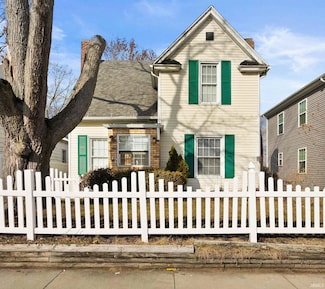 842 E 4th St, Mishawaka, IN 46544