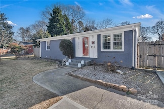 2714 Springway Dr, Charlotte, NC 28205