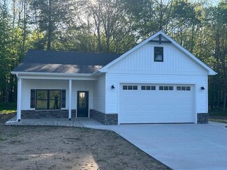 7586 Regency Ln, Canadian Lakes, MI 49346