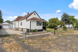 2421 E Cleveland Ave, Spokane, WA 99207