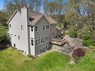 60887 Valley View Blvd, Mattawan, MI 49071